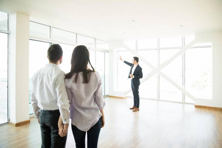 Lors de la visite d’un logement, le locataire doit être attentif à la luminosité de l’appartement crédit photo : Shutterstock