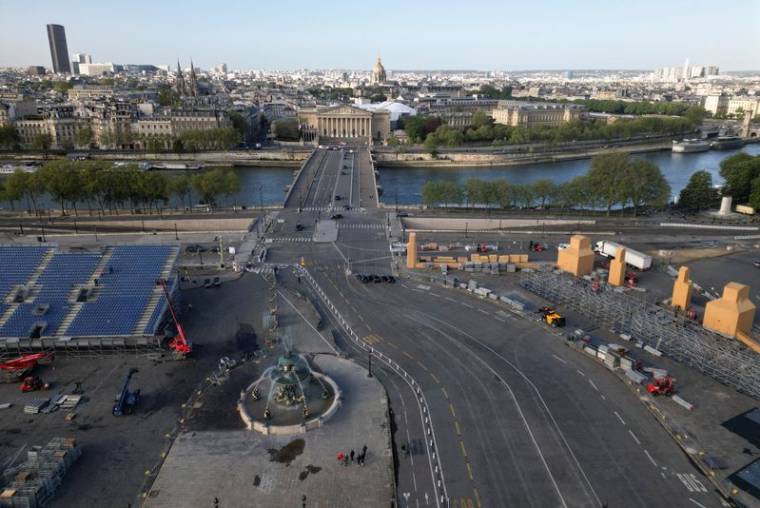 Vues de drone des principaux sites olympiques avant les Jeux d'été, à Paris