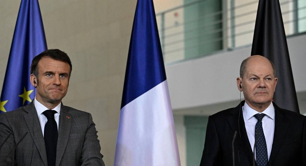 Emmanuel Macron et Olaf Scholz, le 15 mars 2024, à Berlin ( AFP / TOBIAS SCHWARZ )
