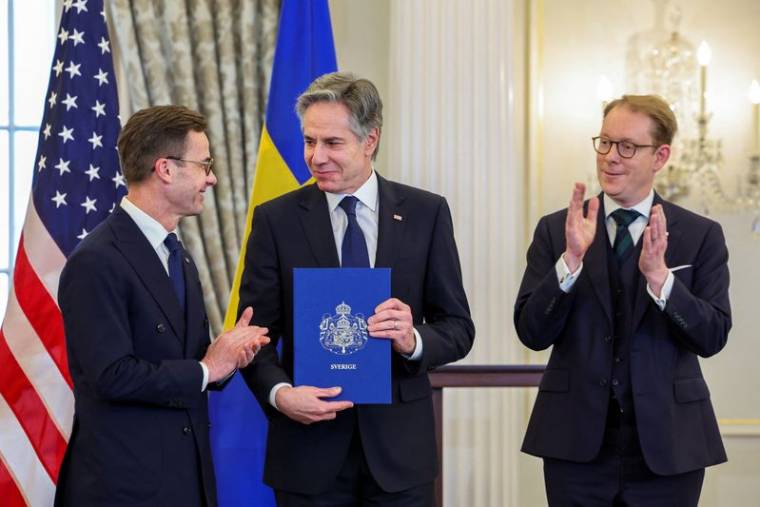 Le secrétaire d'État américain Antony Blinken accepte les documents d'adhésion de la Suède à l'OTAN, à Washington