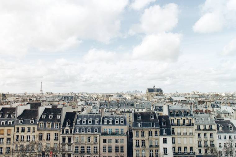 Pour acheter un 50 m² à Paris, vous devez gagner plus de 7000 € par mois (Crédits photo: Nil Castellví - Unsplash)