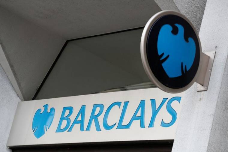 Logo de Barclays à l'extérieur d'une succursale de la banque à Londres