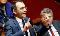 Le député Rassemblement National Laurent Jacobelli à l'Assemblée le 17 février 2023 ( AFP / Ludovic MARIN )