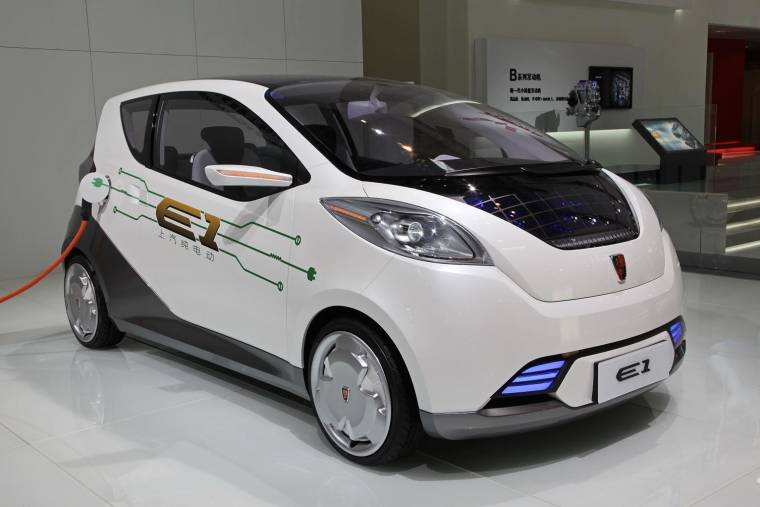La Chine revient en force sur la scène européenne avec des modèles de voitures électriques performants et moins chers que les automobiles françaises, allemandes, ou américaines crédit photo : Shutterstock