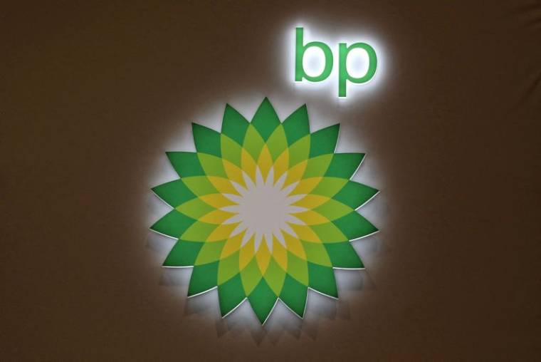 Le logo de BP est affiché lors d'un salon de l'énergie à Vancouver, au Canada