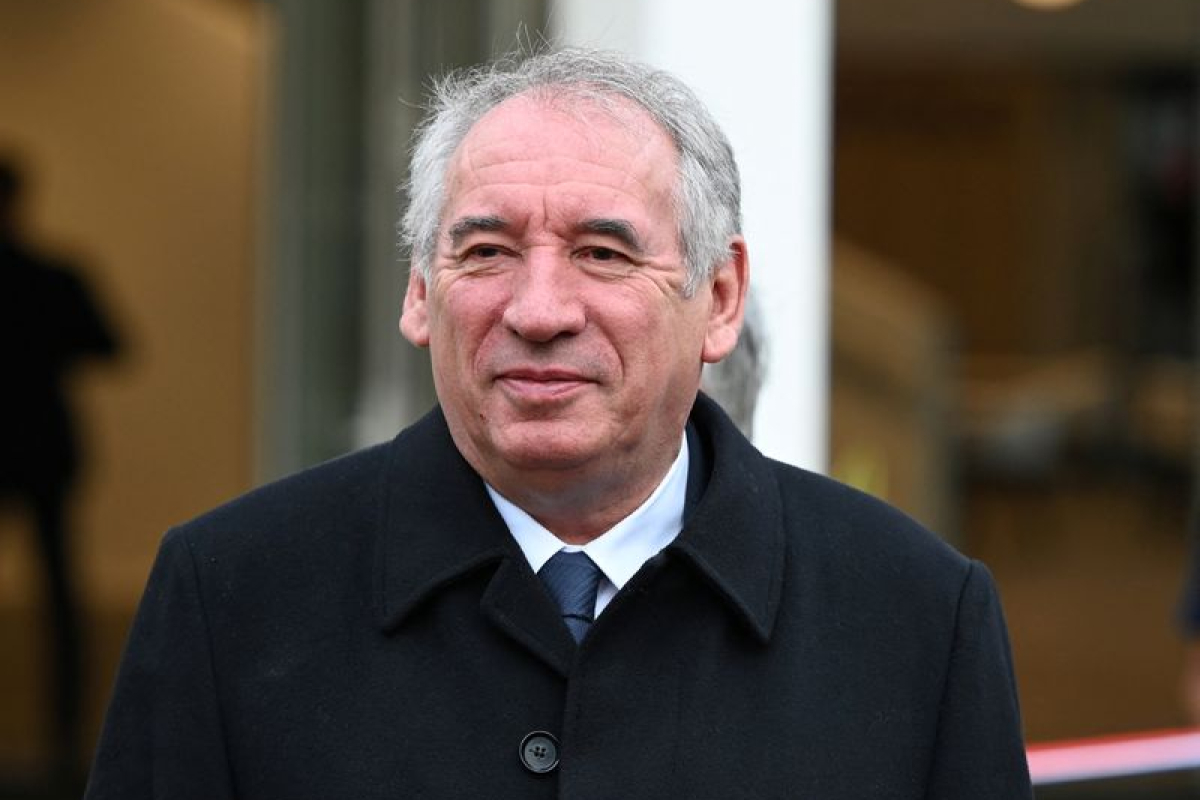 Un Changement "nécessaire" Au Gouvernement Dit Bayrou, Borne à L'Elysée ...