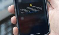 Un message d'alerte sur un téléphone  avertissant d'un tremblement de terre à New York, le 5 avril 2024 ( AFP / ANGELA WEISS )