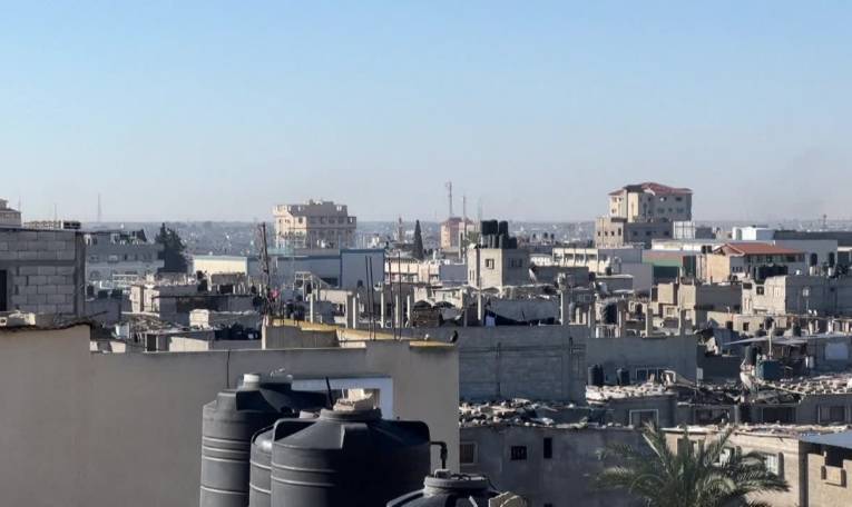 Gaza: de la fumée s'élève après des frappes israéliennes sur Rafah