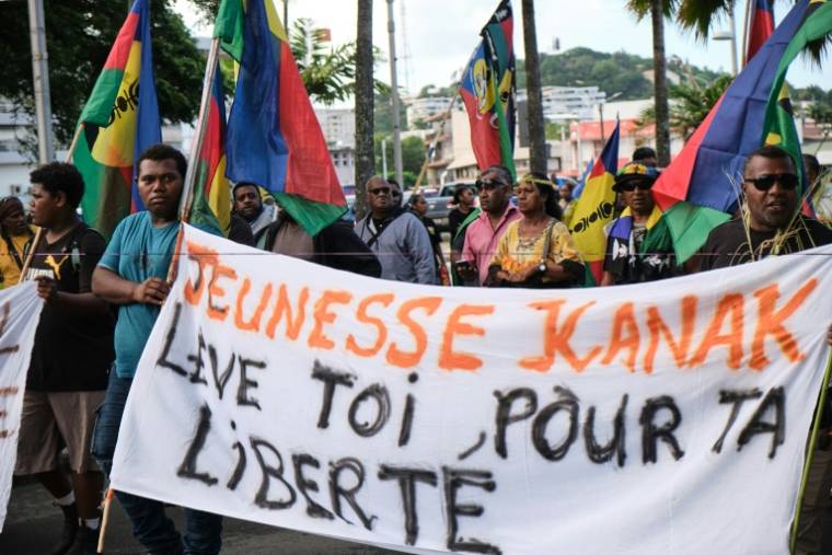 Loyalistes et indépendantistes organisent chacun une manifestation en Nouvelle-Calédonie, Nouméa, le 13 mai 2024 ( AFP / Theo Rouby )
