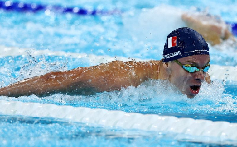 Leon Marchand lors de la Finale du 200 m papillon