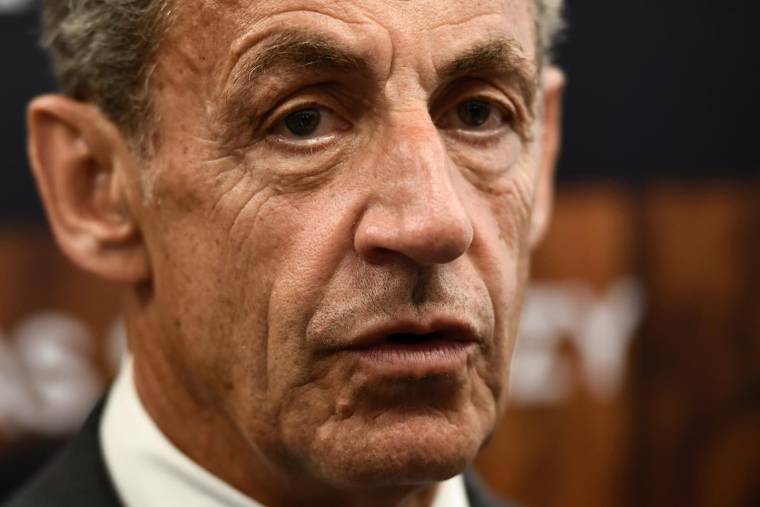 Nicolas Sarkozy, le 25 août 2023, à Arcachon ( AFP / Christophe ARCHAMBAULT )