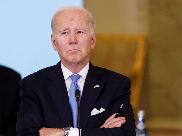 Le président américain Joe Biden assiste à une réunion de l'OTAN à Varsovie, en Pologne