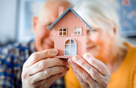Seniors : quelles aides financières pour adapter votre logement ?