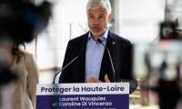Le président du conseil régional Auvergne-Rhône-Alpes, Laurent Wauquiez, tient une conférence de presse à Yssingeaux, dans la Haute-Loire, le 11 juin 2024 ( AFP / JEAN-PHILIPPE KSIAZEK )