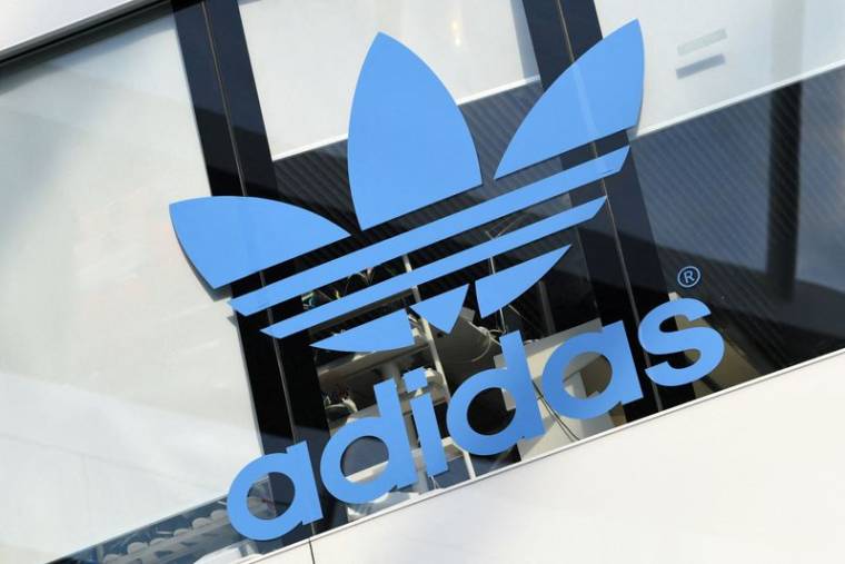 Photo d'archives: Le logo d'Adidas
