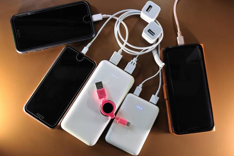 Dès 2024, les fabricants de smartphones et autres appareils technologiques devront recourir au même type de port USB. crédit photo : Getty Images