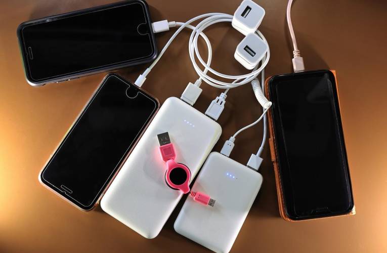Dès 2024, les fabricants de smartphones et autres appareils technologiques devront recourir au même type de port USB. crédit photo : Getty Images