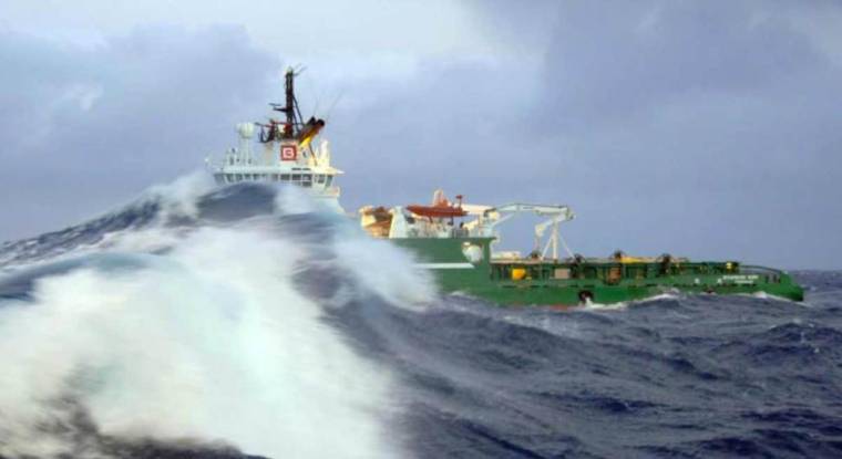 Remorqueur de haute-mer norvégien «Bourbon Surf», spécialisé dans le travail offshore. (© M. Mochet - AFP)