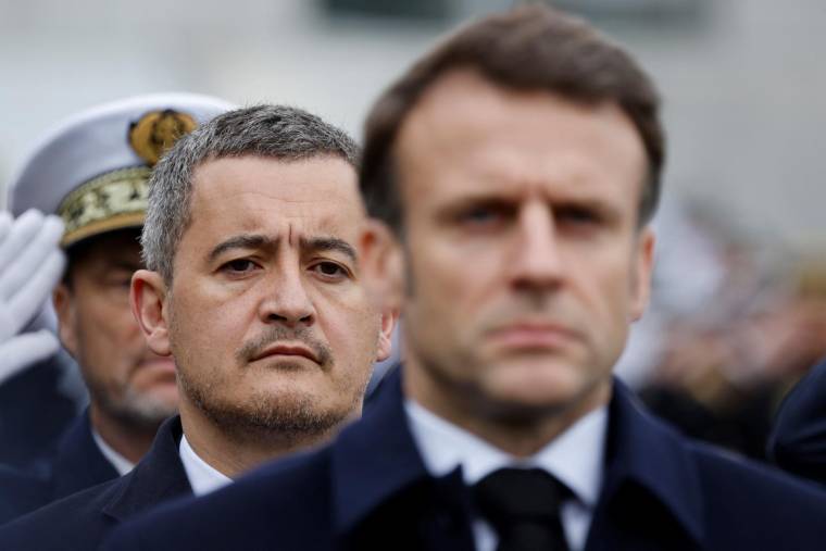 Gérald Darmanin et Emmanuel Macron, à Versailles, le 31 mars 2023   ( POOL / LUDOVIC MARIN )