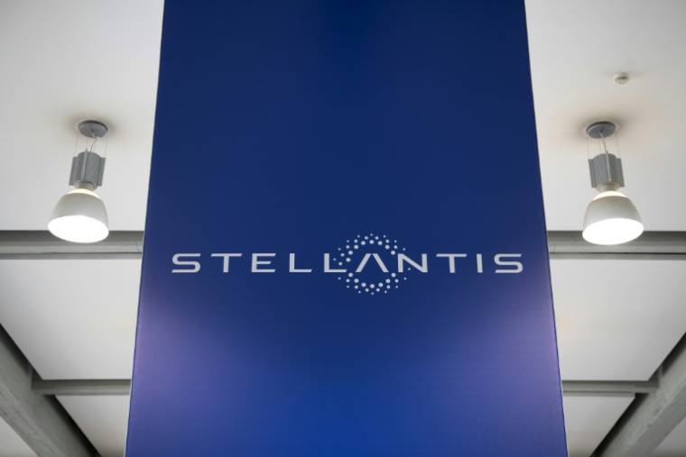 Stellantis has started distributing replacement vehicles for Citroën and DS drivers stuck by a faulty airbag (AFP / MARCO BERTORELLO)