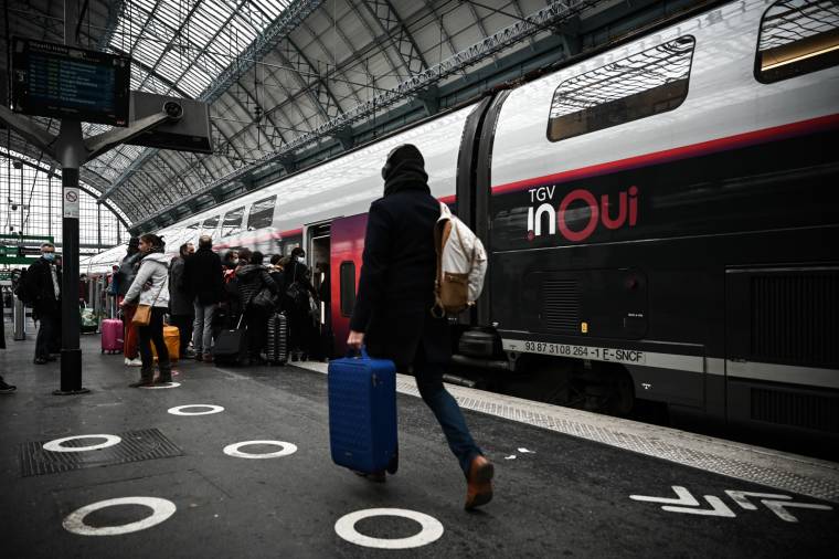 La Suisse, les Pays-Bas et le Danemark sont les trois pays où les trains sont les plus ponctuels. ( AFP / PHILIPPE LOPEZ )