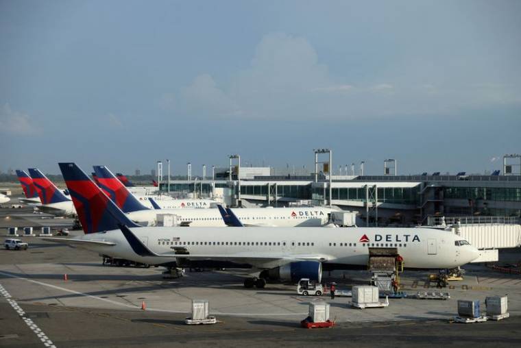 Des avions de Delta Air Lines à l'aéroport international John F. Kennedy dans le Queens, à New York