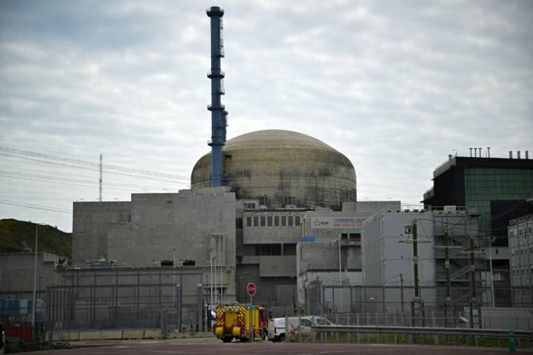 La centrale nucléaire de Flamanville, le 25 avril 2024 dans la Manche ( AFP / Lou BENOIST )