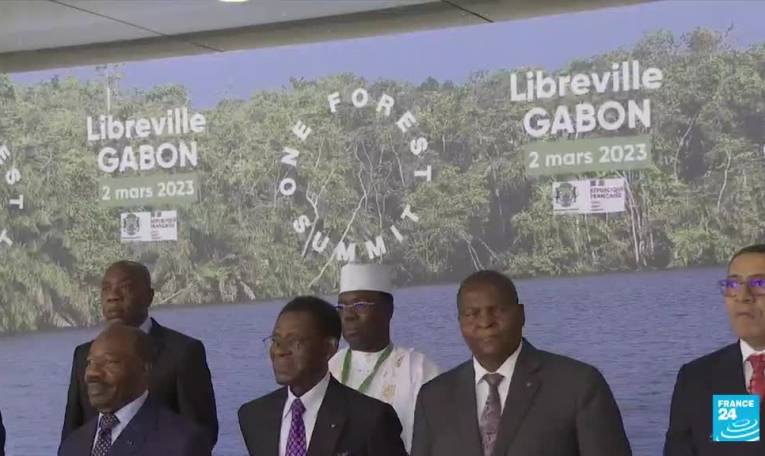 Emmanuel Macron au Gabon : "Cet âge de la Françafrique est bien révolu"