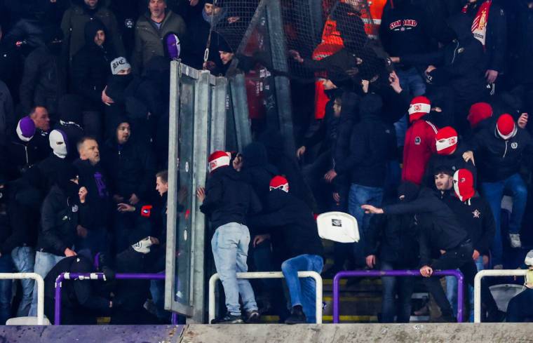 Le Standard de Liège interdit à ses propres supporters de se rendre à Anderlecht