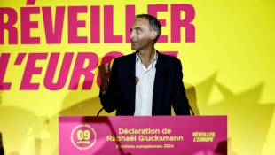 Raphaël Glucksmann, tête de liste PS-Place publique aux élections européennes, le 9 juin 2024 à Paris ( AFP / Sameer Al-Doumy )