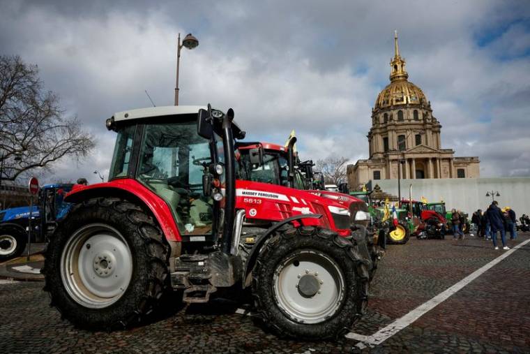 Des agriculteurs manifestant à Paris