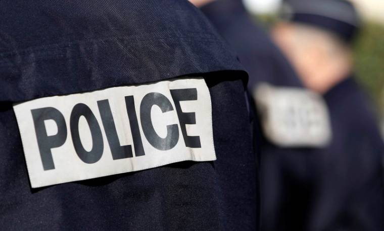 UN SUSPECT RECHERCHÉ PAR LA POLICE POUR TERRORISME À PARIS