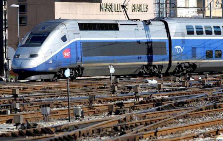 SONDAGE: LA RÉFORME DE LA SNCF APPROUVÉE PAR 65% DES FRANÇAIS