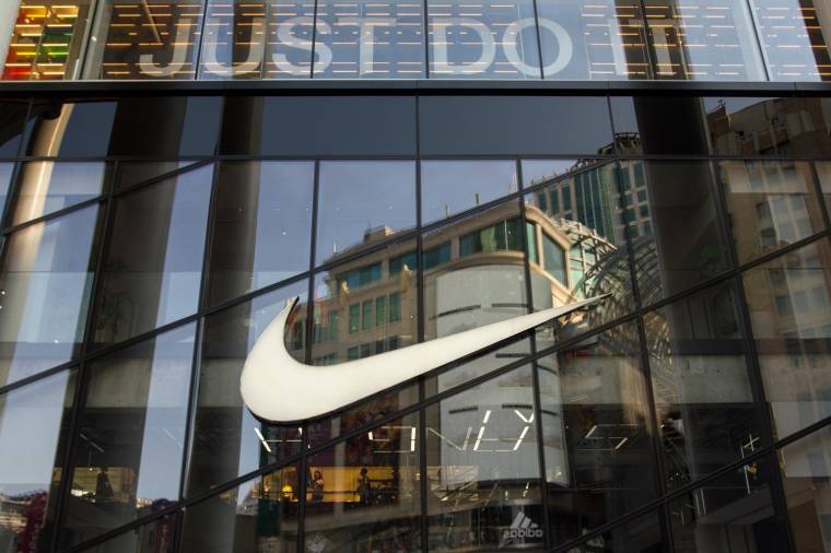 Après l’ouverture de la Nike House of Innovation Paris, la marque au Swoosh dégaine un nouveau concept store à Paris: Nike by Haussmann. crédit photo : Shutterstock