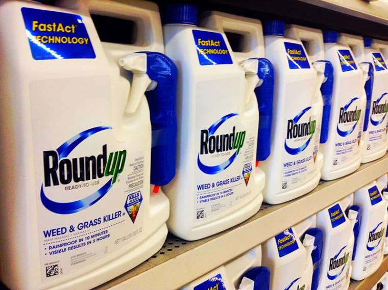 Glyphosate: le Roundup de Monsanto jugé cancérigène par un jury californien (Crédit photo: Mike Mozart - Flickr)