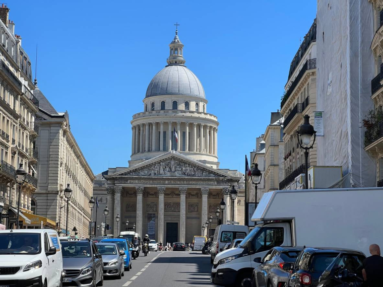 Le stationnement des SUV à Paris trois fois plus cher-iStock-Wirestock.jpg