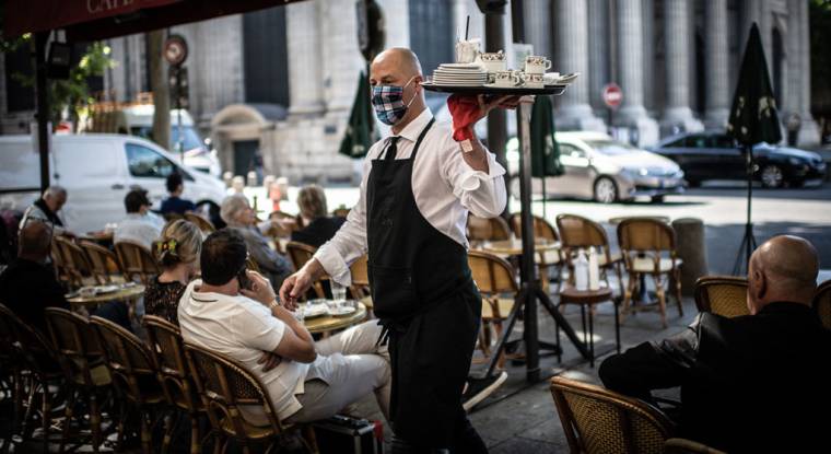 En Île-de-France la réouverture des cafés et restaurants, le 2 juin, se limite aux terrasses. (© AFP)