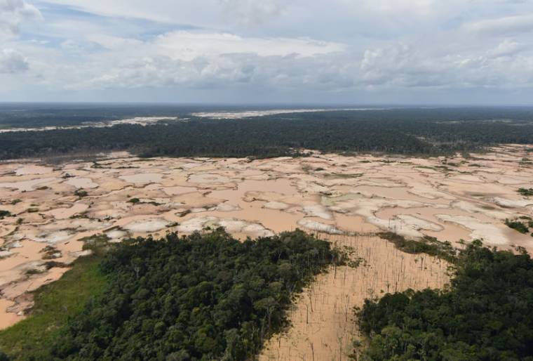 BRÉSIL: LA DÉFORESTATION DE L'AMAZONIE A AUGMENTÉ DE 88% EN UN AN