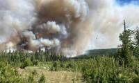 Image diffusée par le Service des feux de forêt de Colombie-Britannique d'un incendie près de à Dawson Creek, le 7 juin 2023 au Canada ( BC Wildfire Service / - )