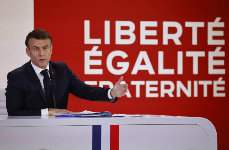 Conférence de presse d'Emmanuel Macron à Paris le 16 janvier 2024. ( AFP / LUDOVIC MARIN )