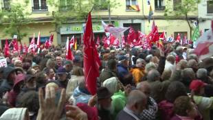 Espagne : manifestation à Madrid en soutien à Pedro Sánchez