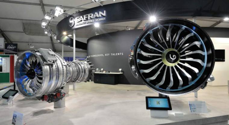 Le moteur Silvercrest de Safran (à gauche) entraîne un retard dans le lancement du Falcon 5X de Dassault Aviation. (© E. Drouin / Safran)