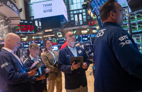 Des opérateurs du New York Stock Exchange ( GETTY IMAGES NORTH AMERICA / SPENCER PLATT )