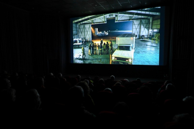 Projection du documentaire "Traslados" sur les "vols de la mort" de la dictature argentine, dans un cinéma de Buenos Aires le 17 septembre 2024 ( AFP / LUIS ROBAYO )