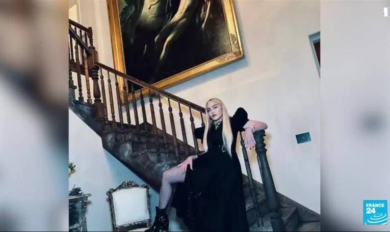 La maire d'Amiens "prie" Madonna de lui "prêter" un tableau, identique à une oeuvre disparue
