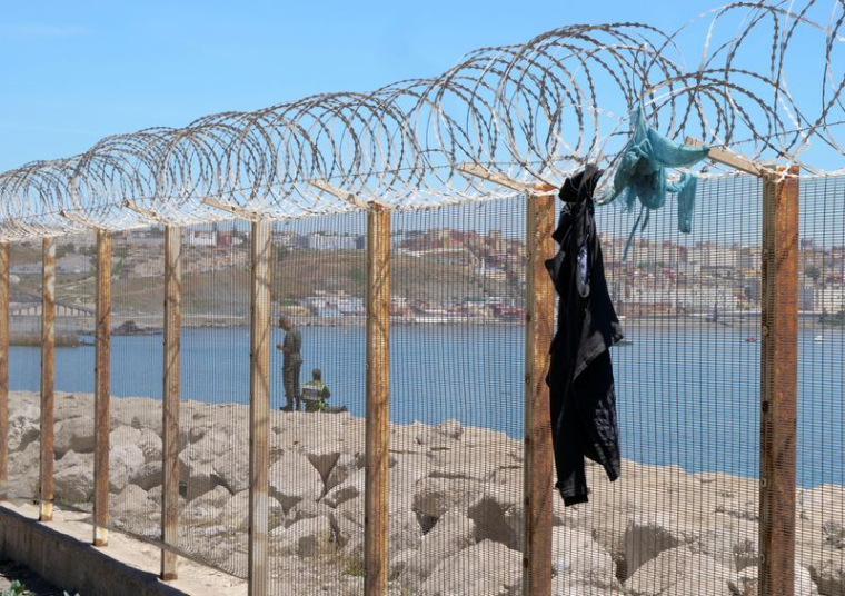 Vue à Fnideq, près de l'enclave espagnole de Ceuta