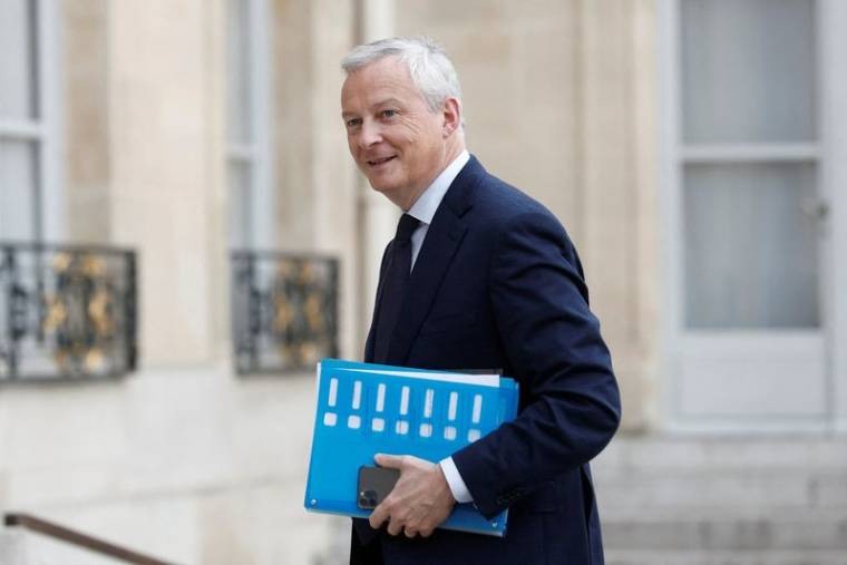 Le ministre français de l'Économie, Bruno Le Maire, arrive pour une réunion à l'Élysée avec les responsables des 50 sites industriels français les plus émetteurs de gaz à effet de serre