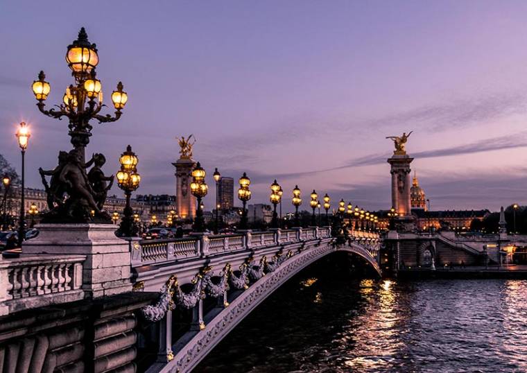 Paris intègre le trio des villes les plus chères du monde (Crédit Photo: Léonard Cotte - Unsplash)