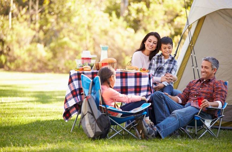 Hôtel, camping, van, location saisonnière : quel hébergement pour vos vacances en famille ?