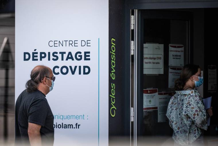 Un centre de dépistage covid à Nantes le 16 juillet 2022. ( AFP / Loic VENANCE )